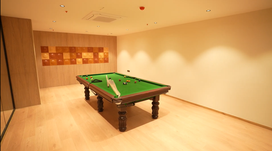 Premium indoor amenity lounge at Candeur Crescent